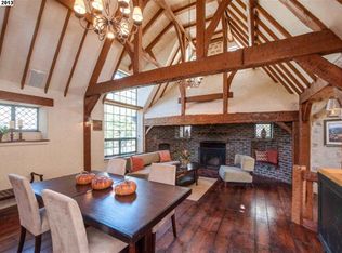 6010 Pinewood Rd, Oakland, CA 94611