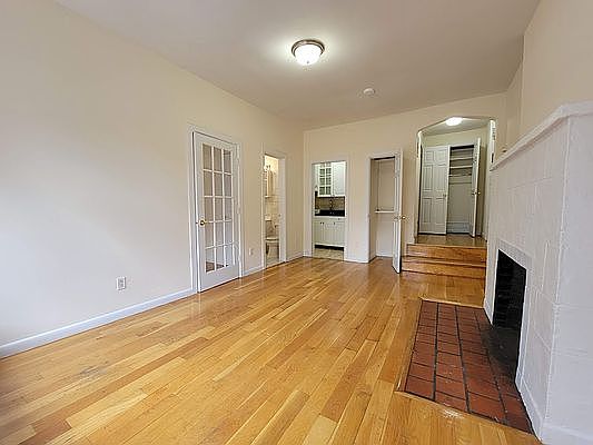 2nd image of 163 E 36th St #5X