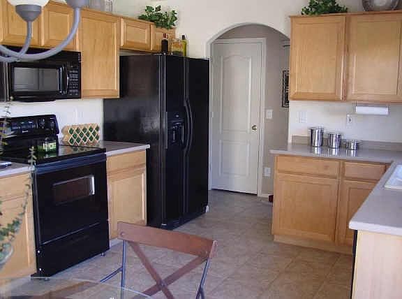 2nd image of 11528 S PRONGHORN Avenue