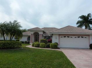 6610 Seven Pines Dr, Bradenton, FL 34203