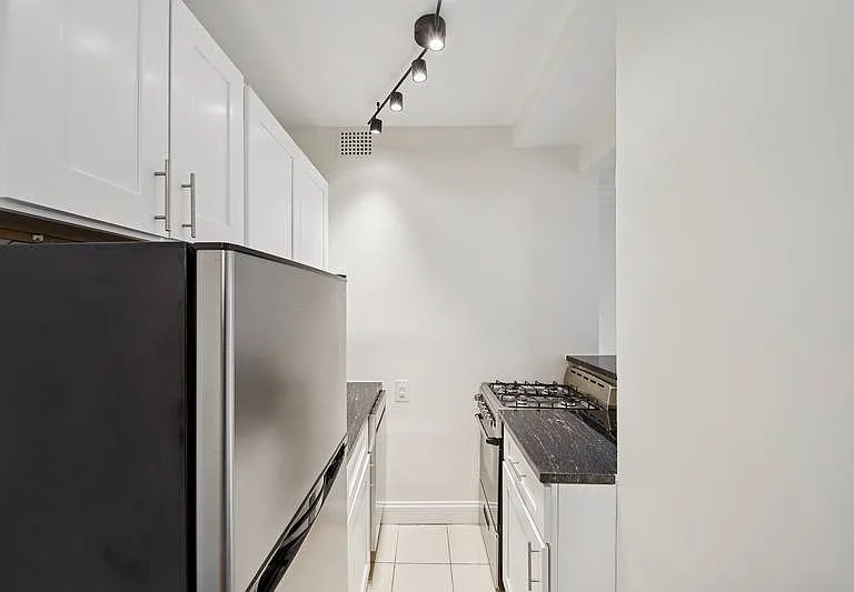 The Deco North Lake Shore — Photo 92