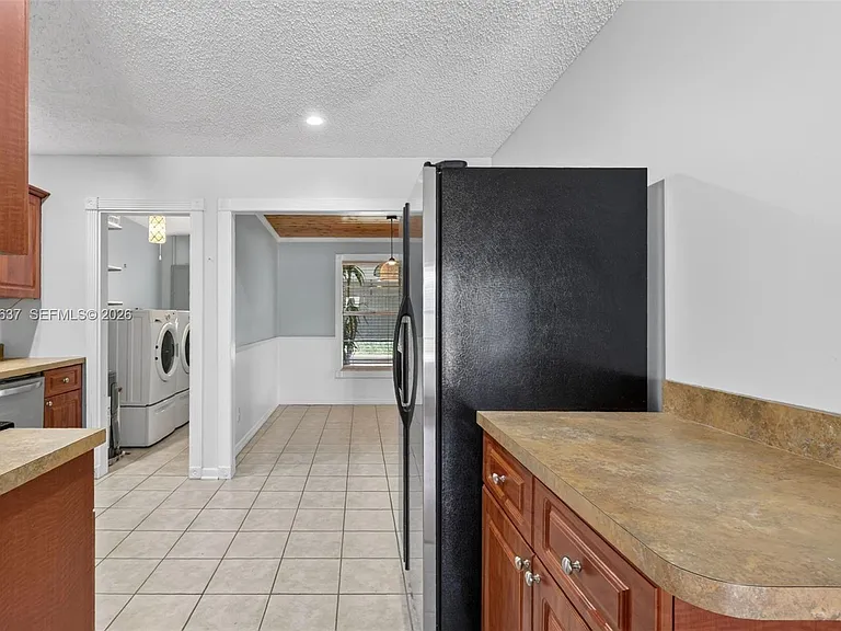2240 NE Rustic Way — Photo 7