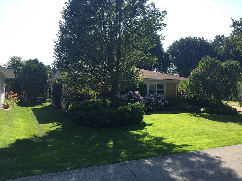 1st image of 928 Linden Ave