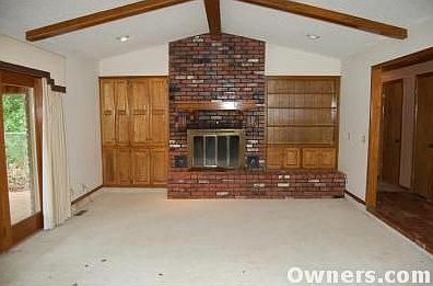 Spacious Living Room with fireplace