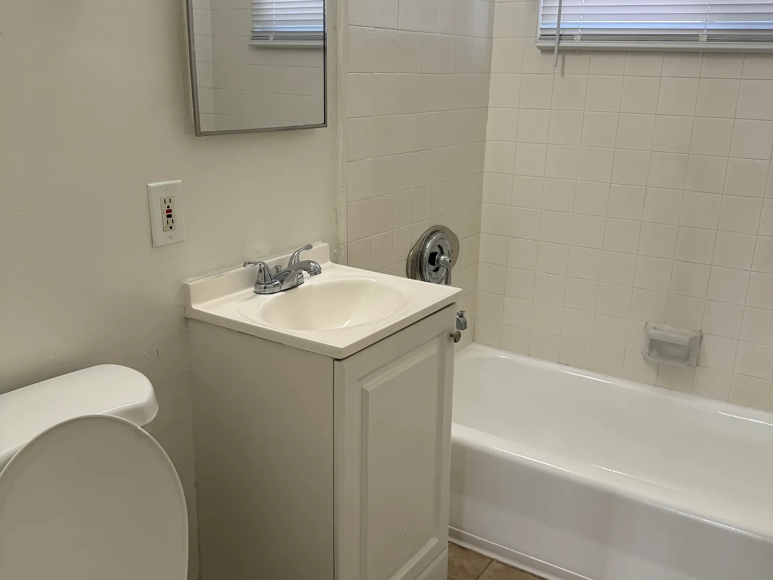 1 bed, 700 sqft, $1,895 — Photo 2