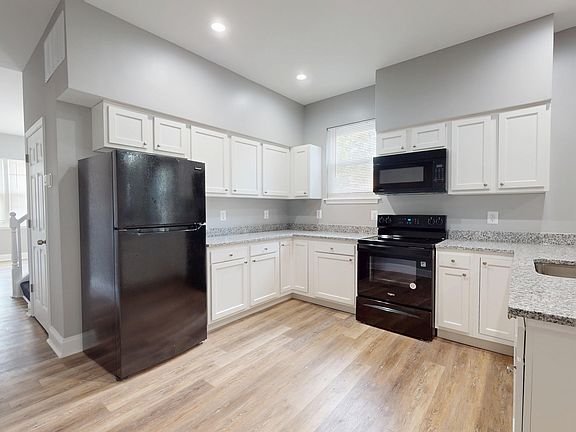 5th image of 39 N Belnord Ave