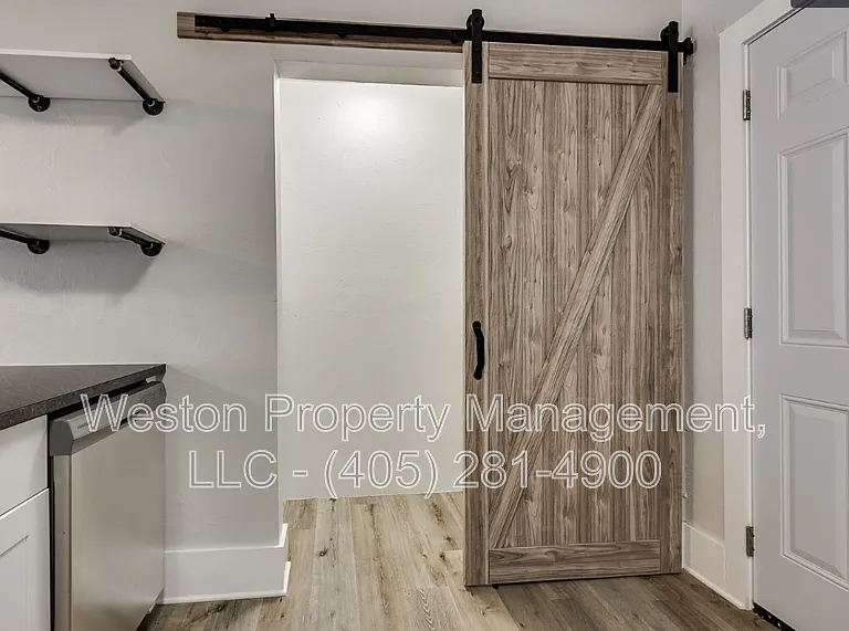 630 E Comanche St — Photo 5