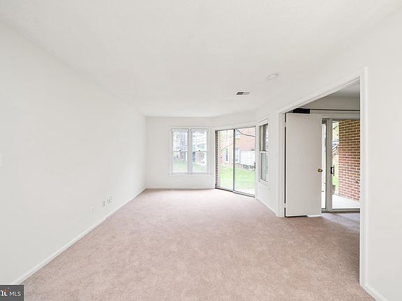 4th image of 7600 Lakeside Village Dr #H