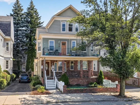 201 College Ave #3, Somerville, MA 02144