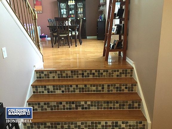 4th image of 545 Eastwick Ln