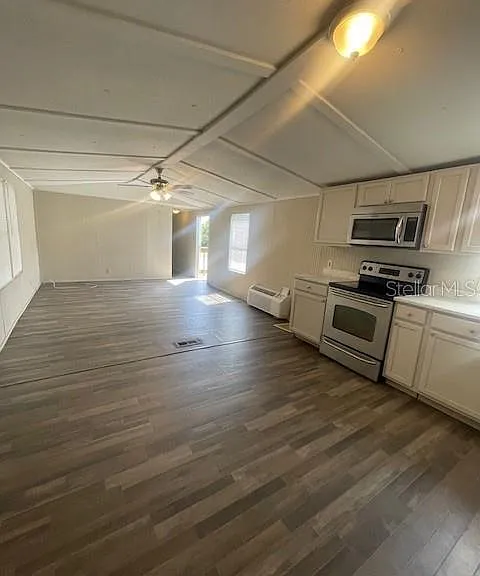 3245 E Main St #9 — Photo 4