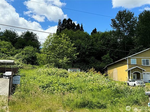 2nd image of 14253 Macadam Road S