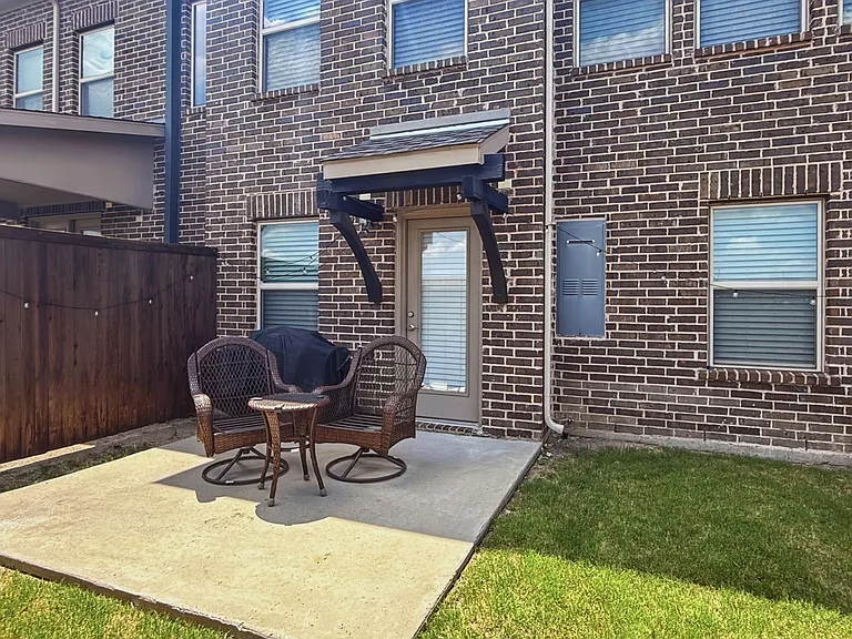 5518 Liberty Dr — Photo 22