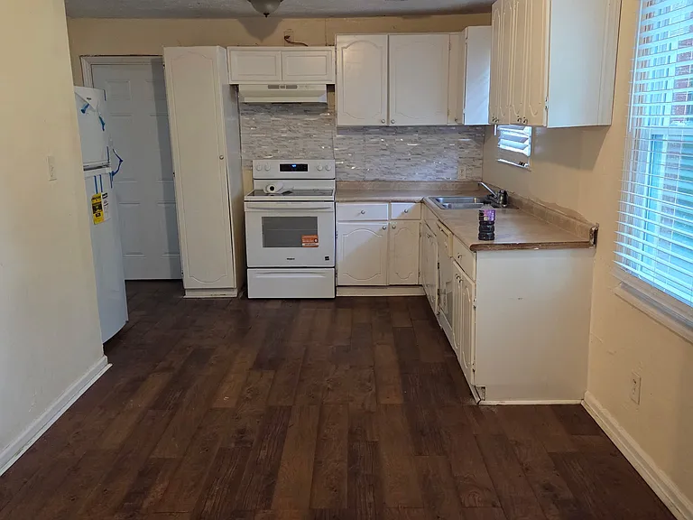 3054 Wise St — Photo 11