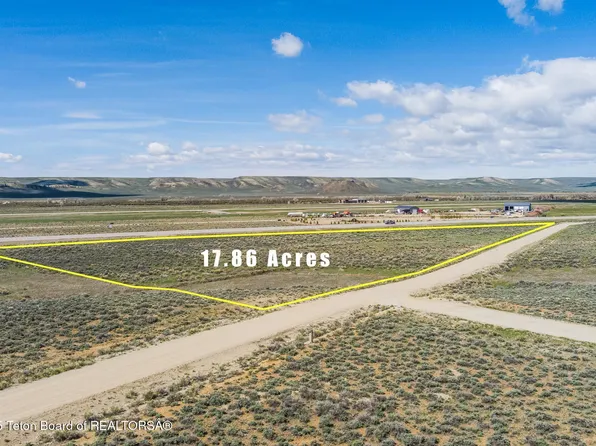2 Bridle Bit Ln, Pinedale, WY 82941