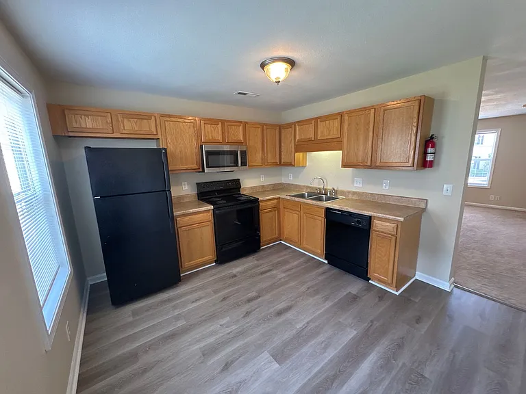 244 Executive Ave #HOA — Photo 4