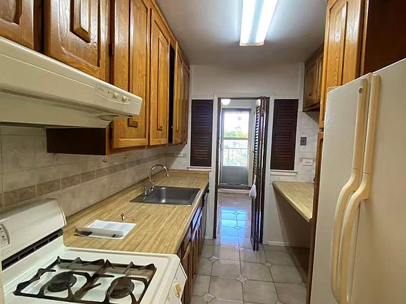 4th image of 140-55 34th Avenue #3E