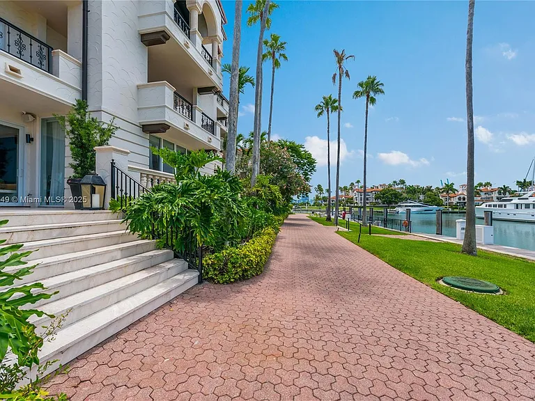 2514 Fisher Island Dr #6104 — Photo 41