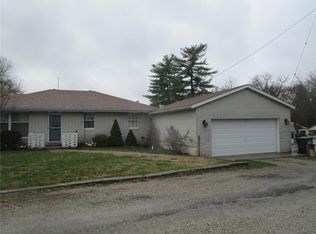 11 Fay Ln, Fairview Heights, IL 62208