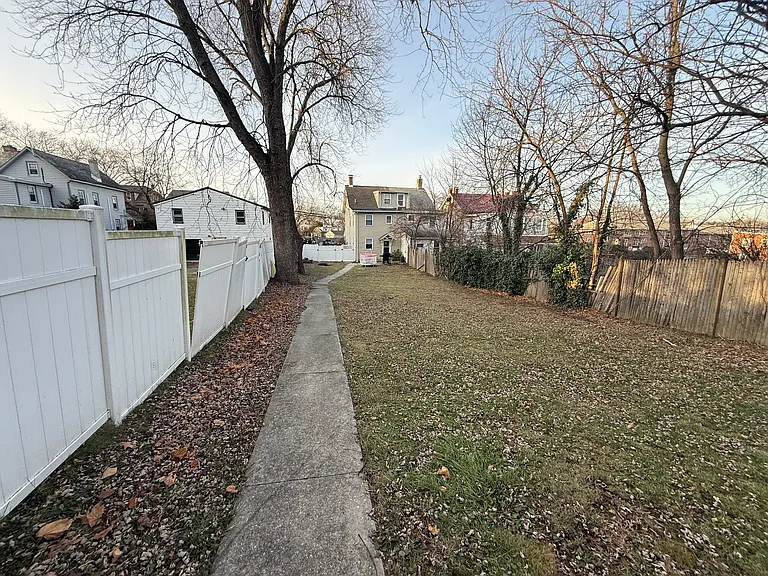 812 W Bridge St — Photo 21