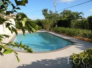 318 SE 15th St, Cape Coral, FL 33990