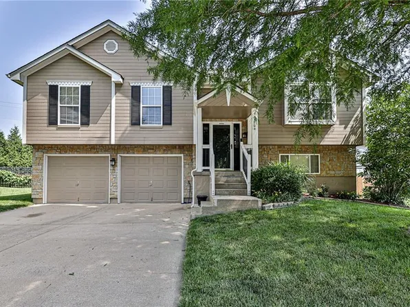 25704 E 32nd St S, Blue Springs, MO 64015