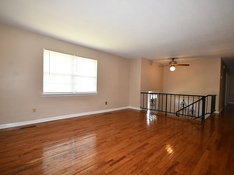6458 Longwood Ln — Photo 3