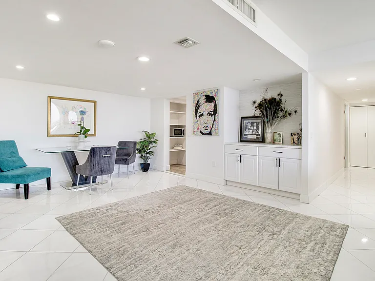 5600 N Flagler Dr #107 — Photo 5