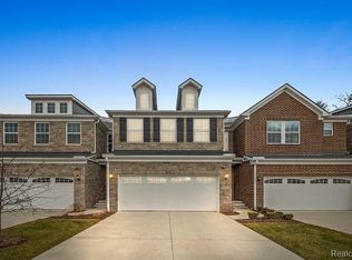 1442 Superior Dr, Milford, MI