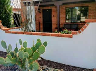 137 W Camino Manzana UNIT A, Green Valley, AZ 85614