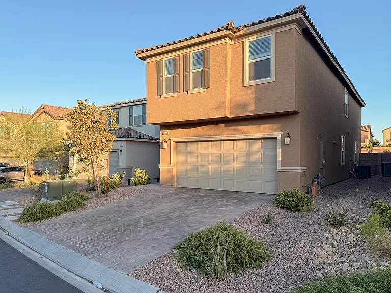 8143 Desert Cassia Ave — Photo 3