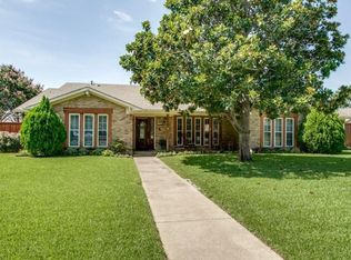 7734 Meadowhaven Dr, Dallas, TX 75254