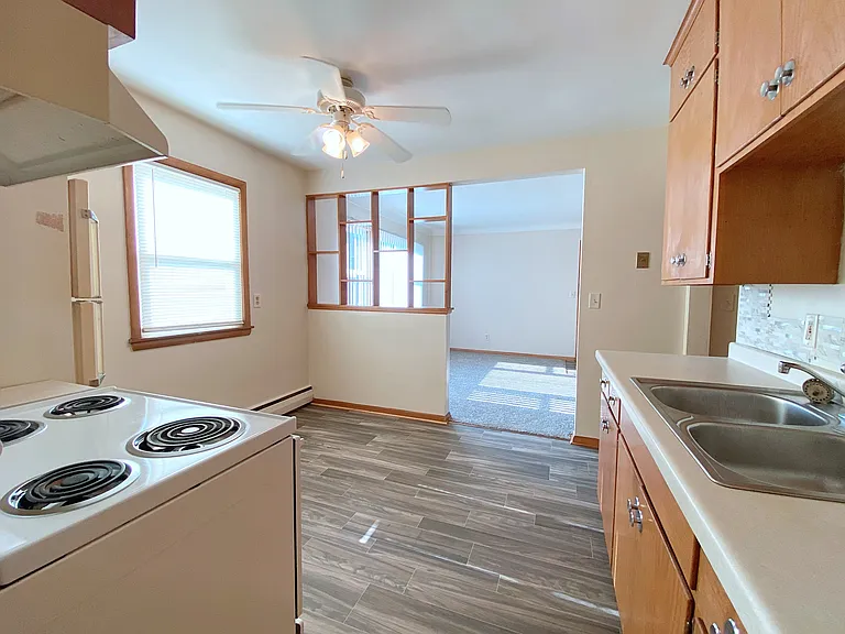 Annapolis Apartments — Photo 16