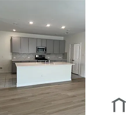 2082 Hartley Dr — Photo 11