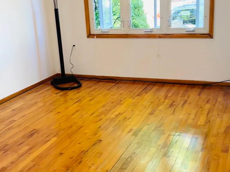 468 Klondike Ave #1 — Photo 3