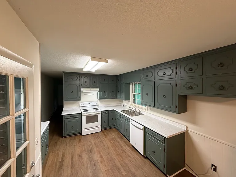 54 Dickson Cir — Photo 23