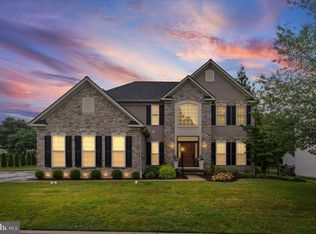 869 Bourban Ln, West Grove, PA 19390