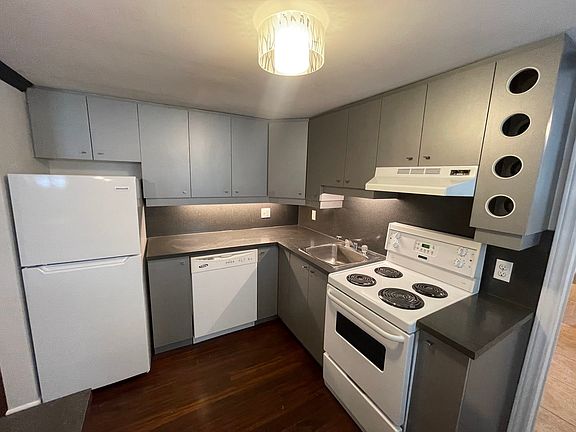 4th image of 190 Stanley Ave #5