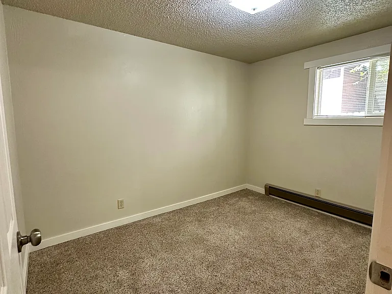 1727 NW Wall St #4 — Photo 12