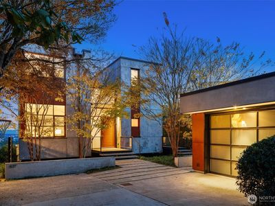 1527 E Howe Street, Seattle, WA, 98112