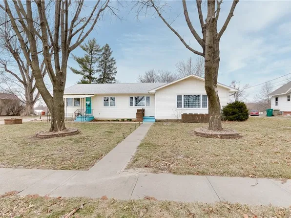 510 S 1st St, Savannah, MO 64485