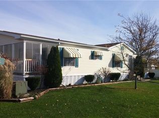 448 Evergreen Dr, Lockport, NY