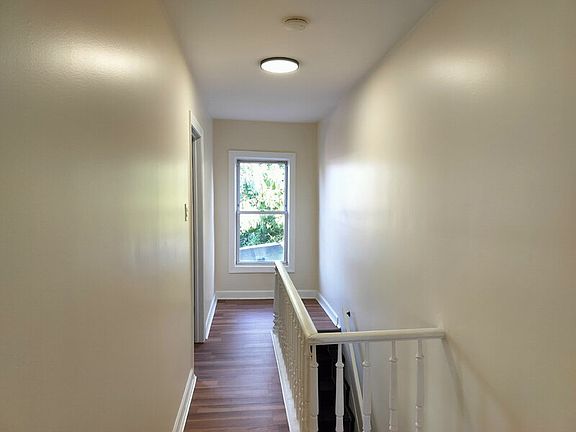 4th image of 148 Hamilton Ave