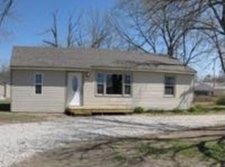 3006 N Waldron St, Hutchinson, KS 67502