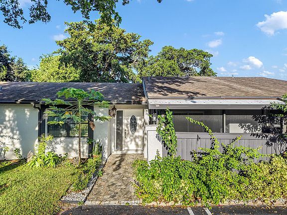 2nd image of 77 Westecunk Drive