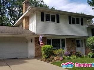 10913 London Dr, Burnsville, MN 55337