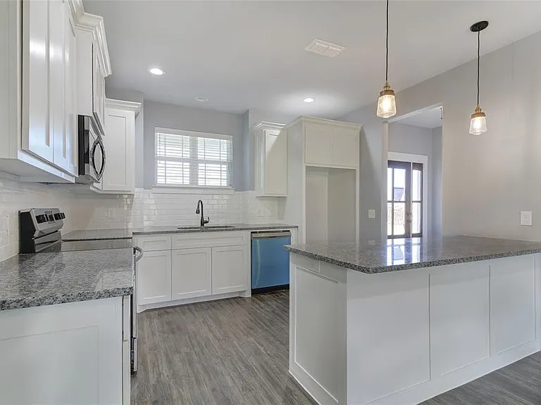 107 Byrom Ct — Photo 4