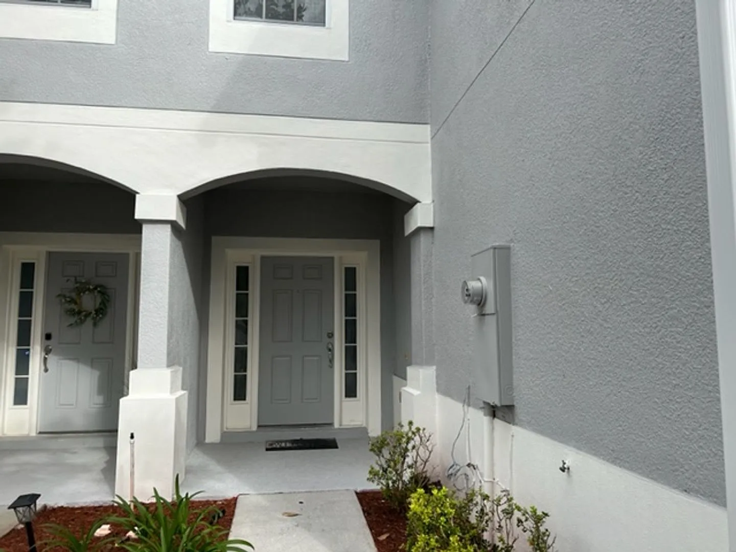Move In August! Beautiful 3 Bed 2.5 Bath Townhome With Large Screened In Back Porch & 1 Car Attac... — Photo 3