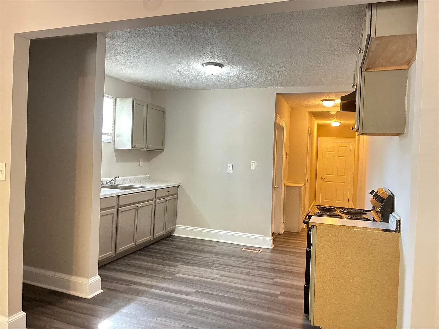 114 Chestnut Unit B — Photo 4