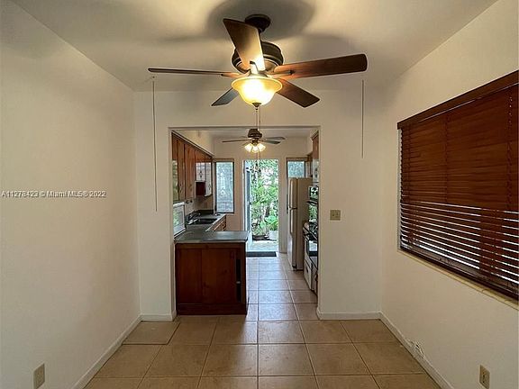 4th image of 1050 92nd St #1